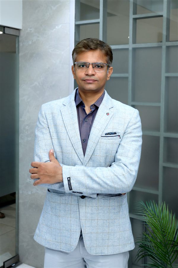 Dr. Hiren Patel, shoulder replacement surgeon in Ahmedabad, Gujarat